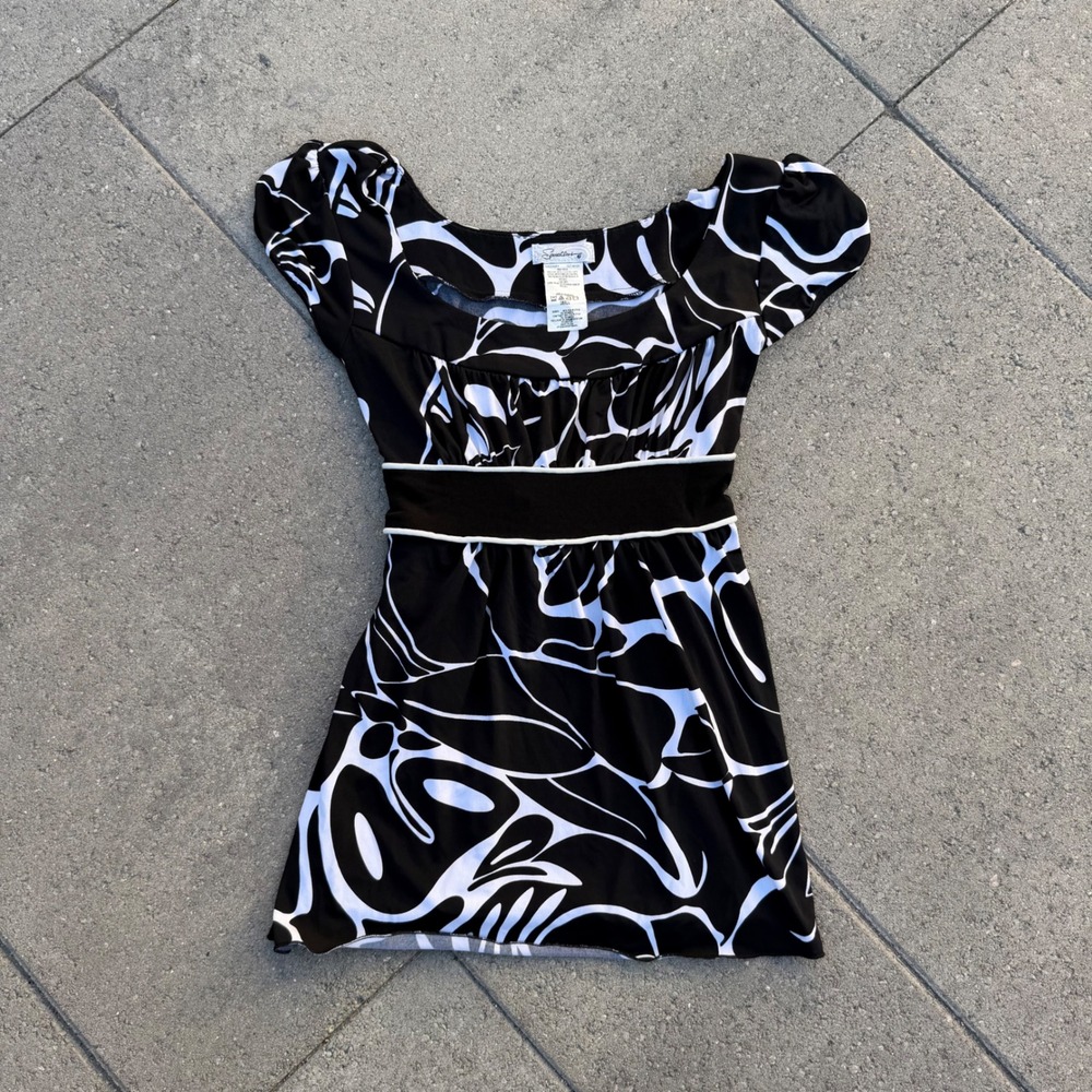 Speechless Y2K Black White Abstract Swirl Empire Waist Tie Back Tunic Top Small